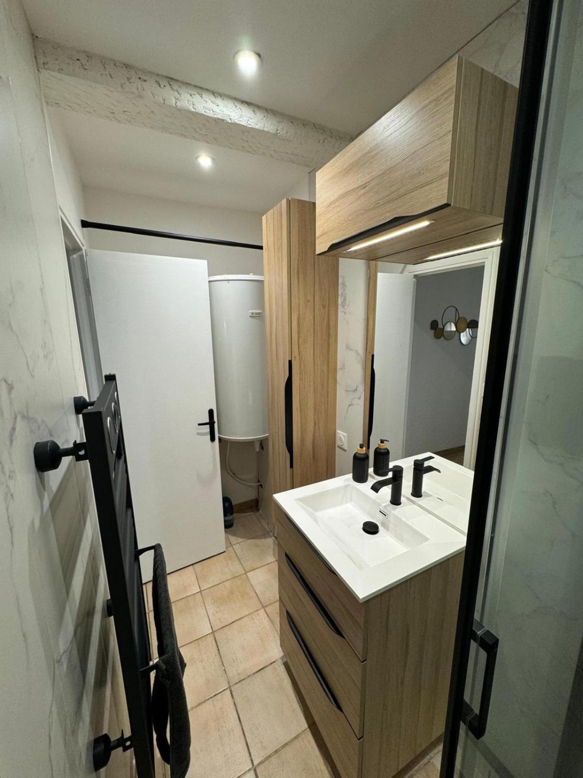 Charmant Appartement En Hypercentre De Castelnaudary Bagian luar foto
